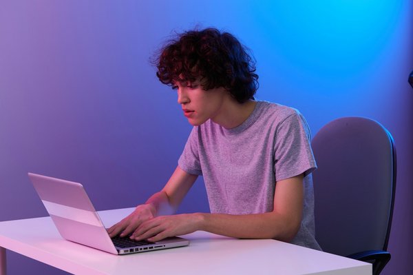 Avocat spécialisé jeux en ligne : le cadre légal 2024